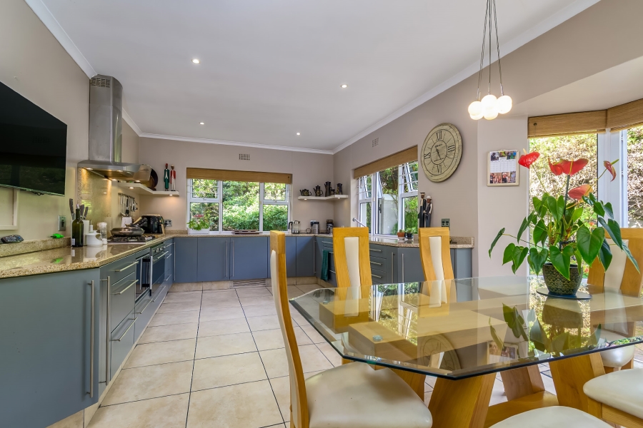 4 Bedroom Property for Sale in Constantia Western Cape